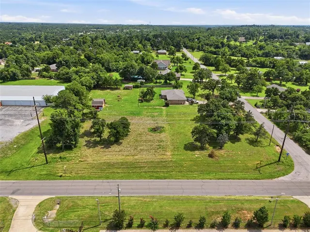 Photo 5 — E Circle Drive, Choctaw, OK 73020