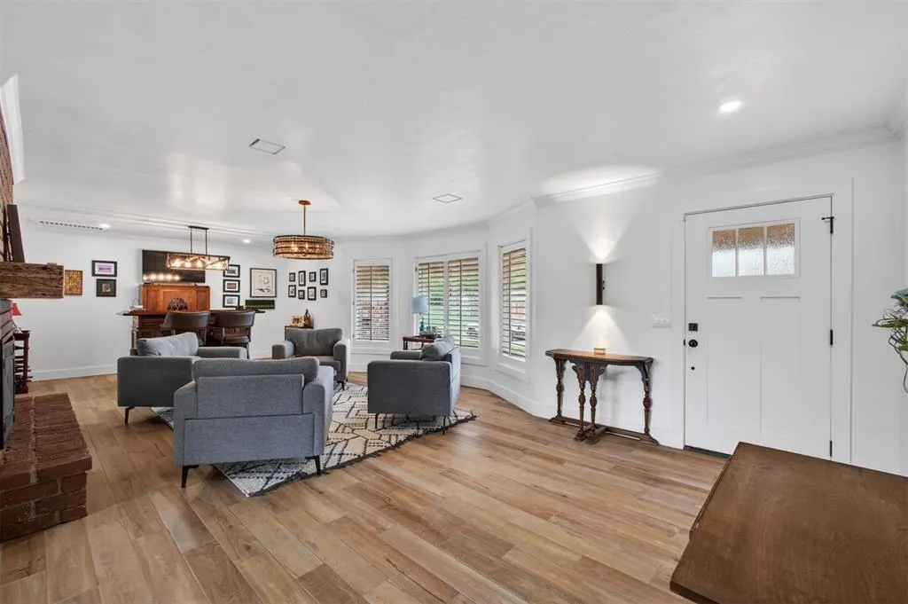 Photo 6 — 1410 Dorchester Drive, Oklahoma City, OK 73114