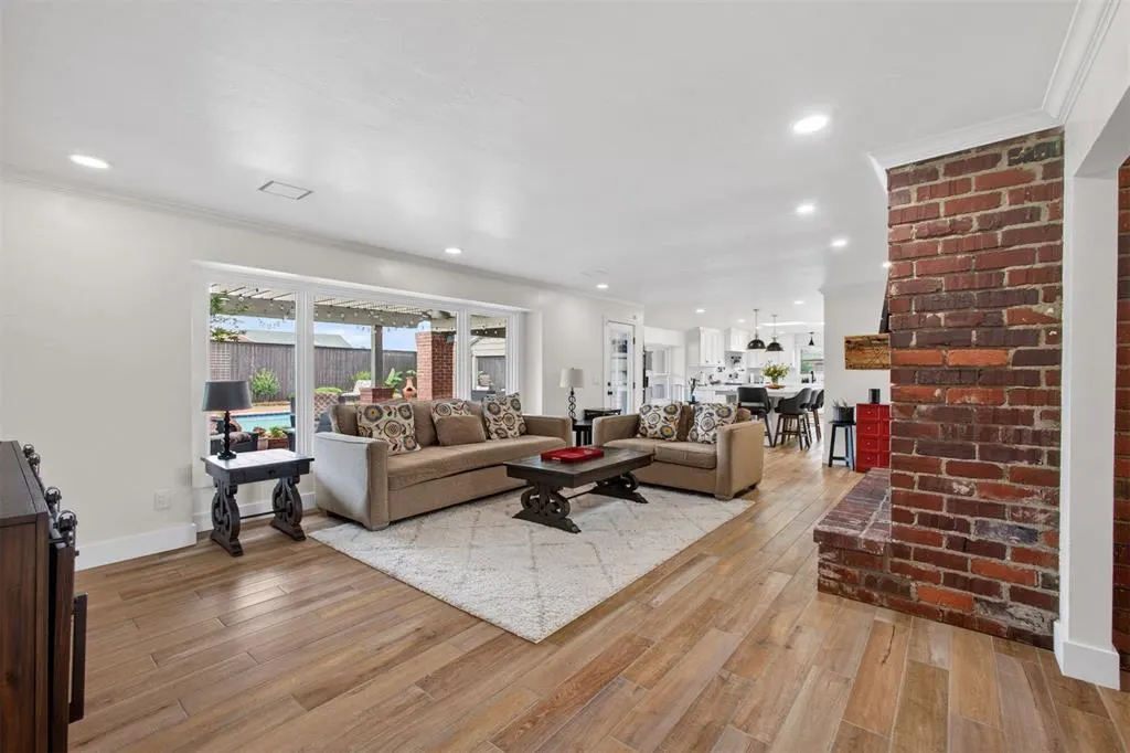 Photo 10 — 1410 Dorchester Drive, Oklahoma City, OK 73114