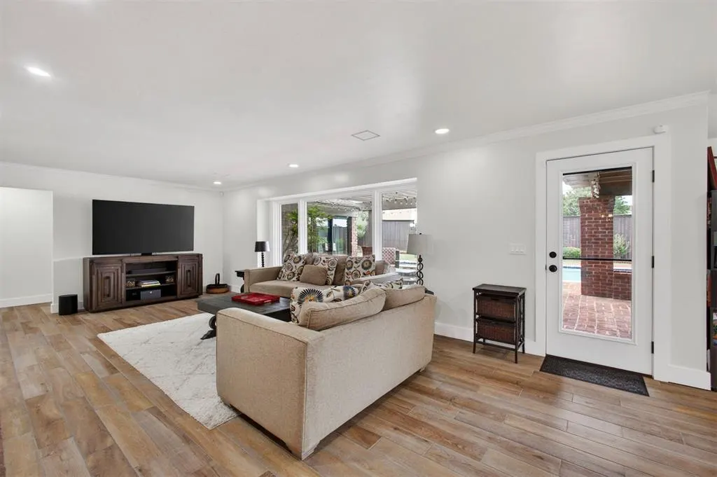 Photo 11 — 1410 Dorchester Drive, Oklahoma City, OK 73114