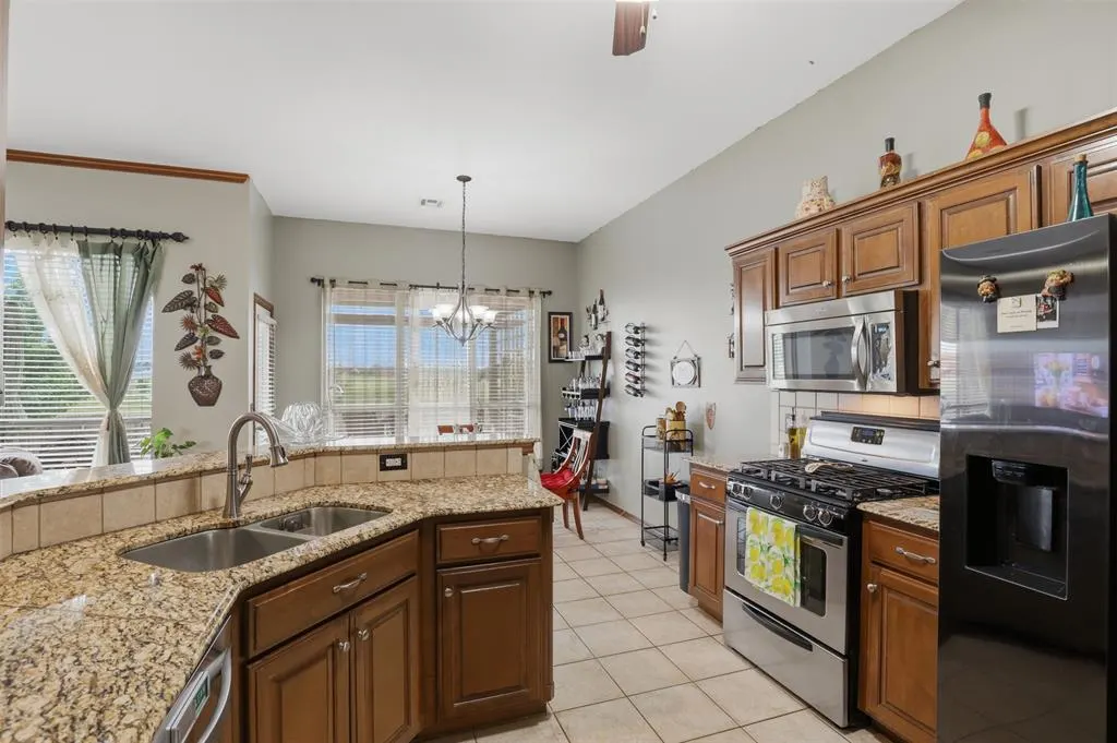 Photo 10 — 3017 Richfield Lane, Edmond, OK 73013