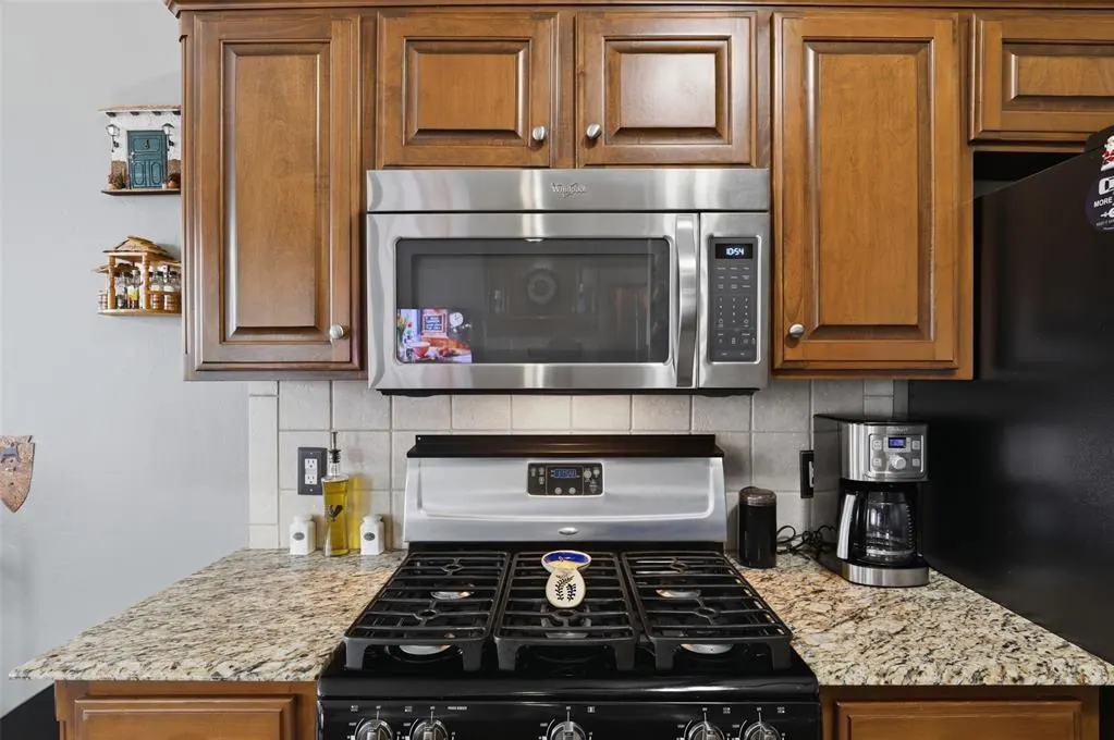 Photo 12 — 3017 Richfield Lane, Edmond, OK 73013