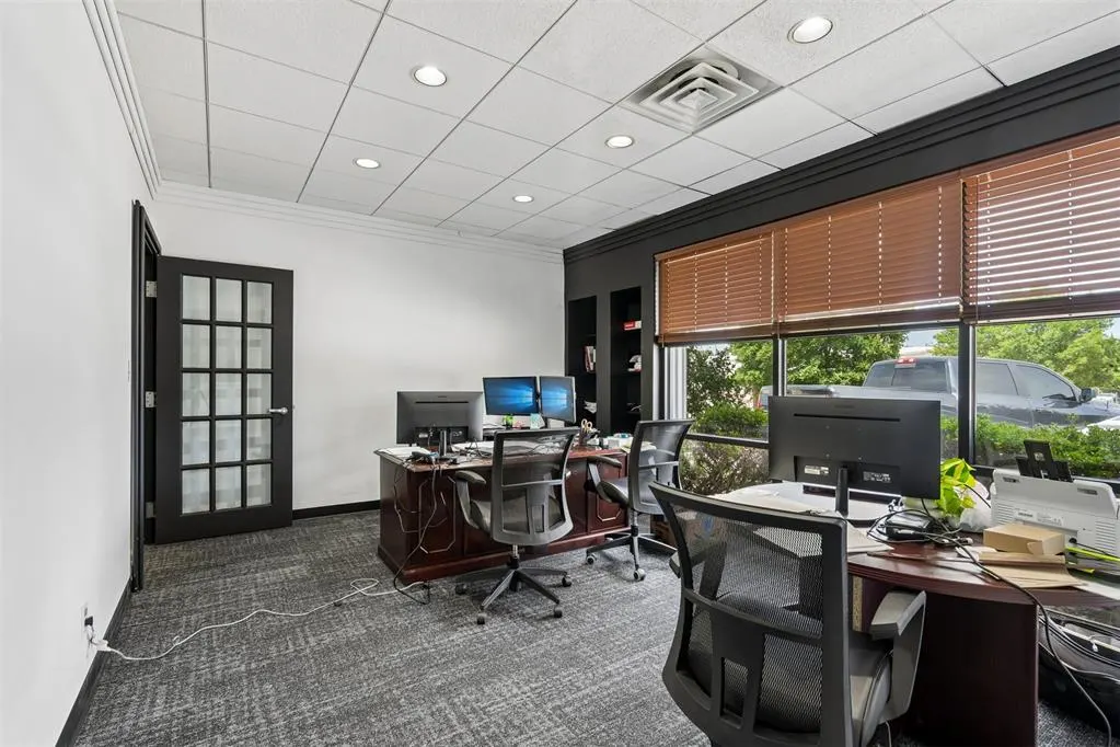 Photo 14 — 7925 N Wilshire Court, Oklahoma City, OK 73132