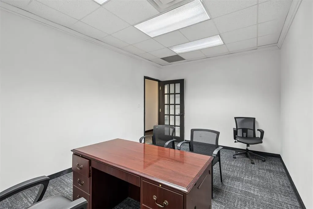 Photo 19 — 7925 N Wilshire Court, Oklahoma City, OK 73132