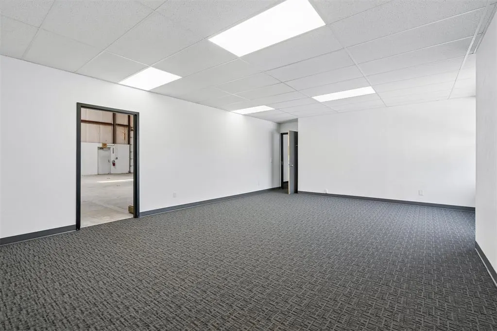 Photo 25 — 7925 N Wilshire Court, Oklahoma City, OK 73132