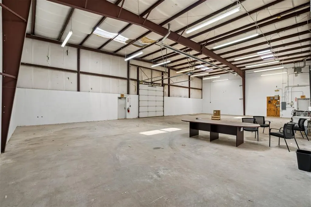 Photo 31 — 7925 N Wilshire Court, Oklahoma City, OK 73132