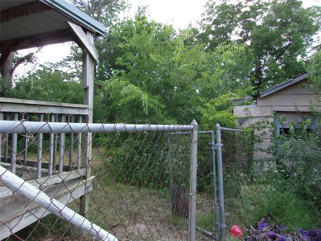 Photo 8 — 1610 N Park Avenue, Shawnee, OK 74804