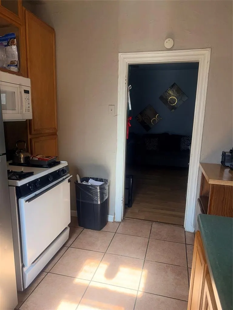 Photo 7 — 1812 NW 32nd Street, Oklahoma City, OK 73118