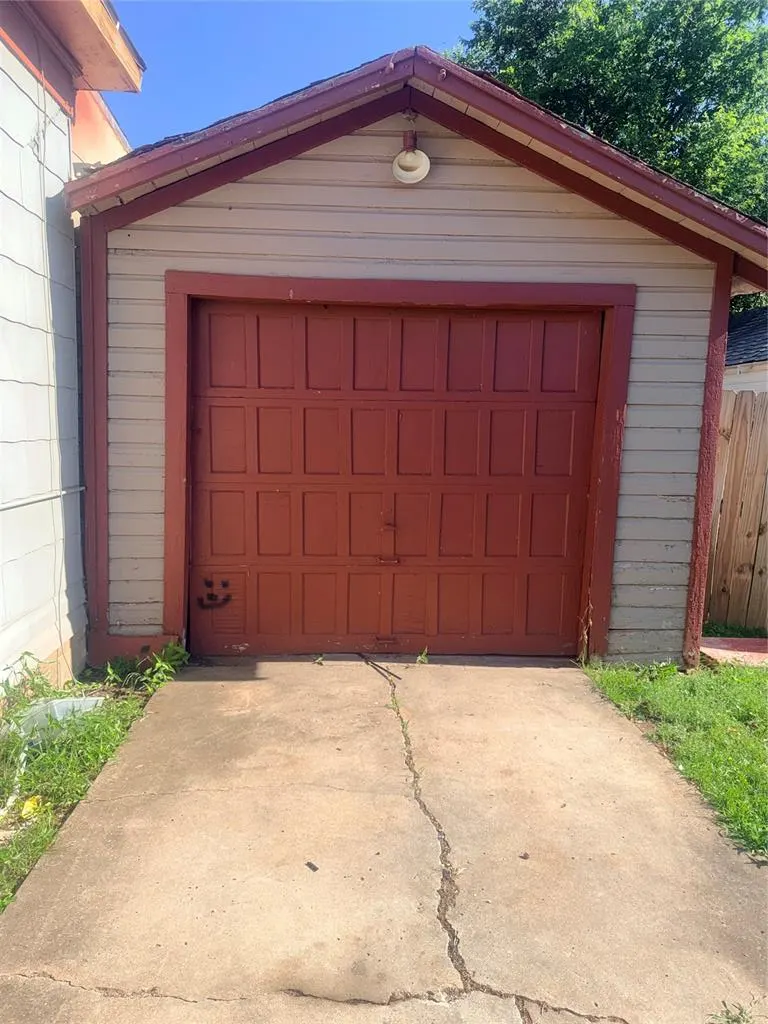 Photo 3 — 1812 NW 32nd Street, Oklahoma City, OK 73118