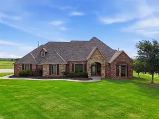 Sold home at 2800 Fontaine Place
