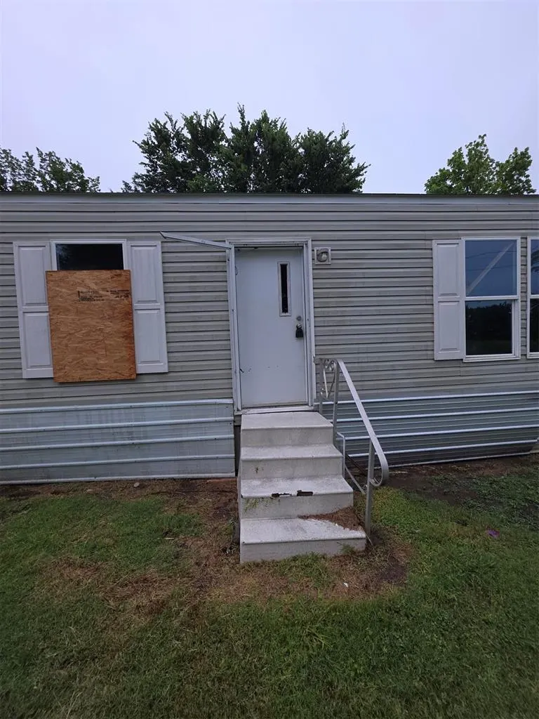 Photo 6 — 420 E Douglas Street, Earlsboro, OK 74840