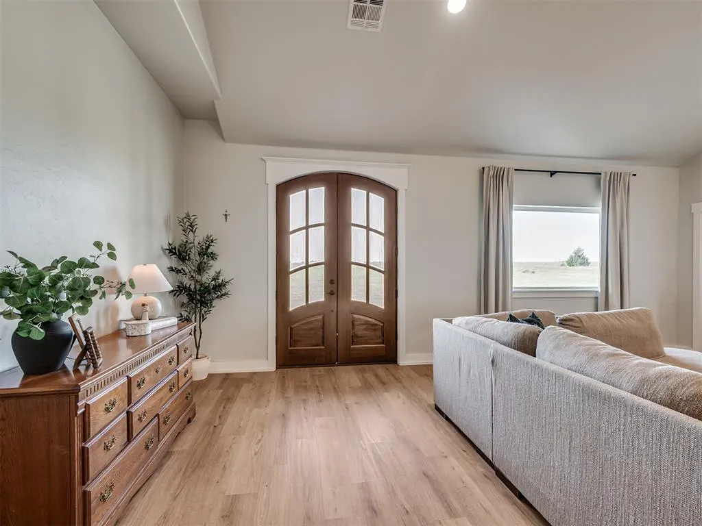 Photo 6 — 17060 W Camp Road, Cashion, OK 73016