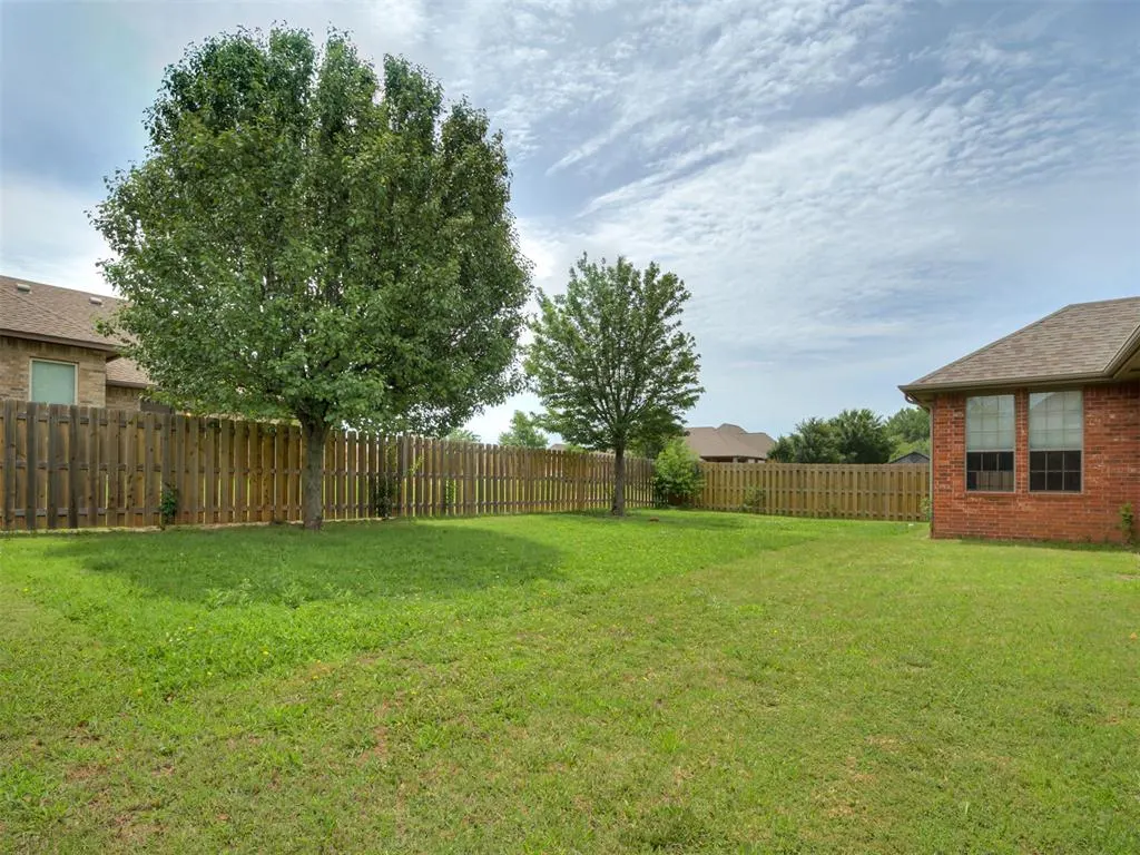 Photo 41 — 417 Summit Bend, Norman, OK 73071