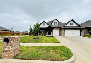 Sold home at 9229 NW 89th Street