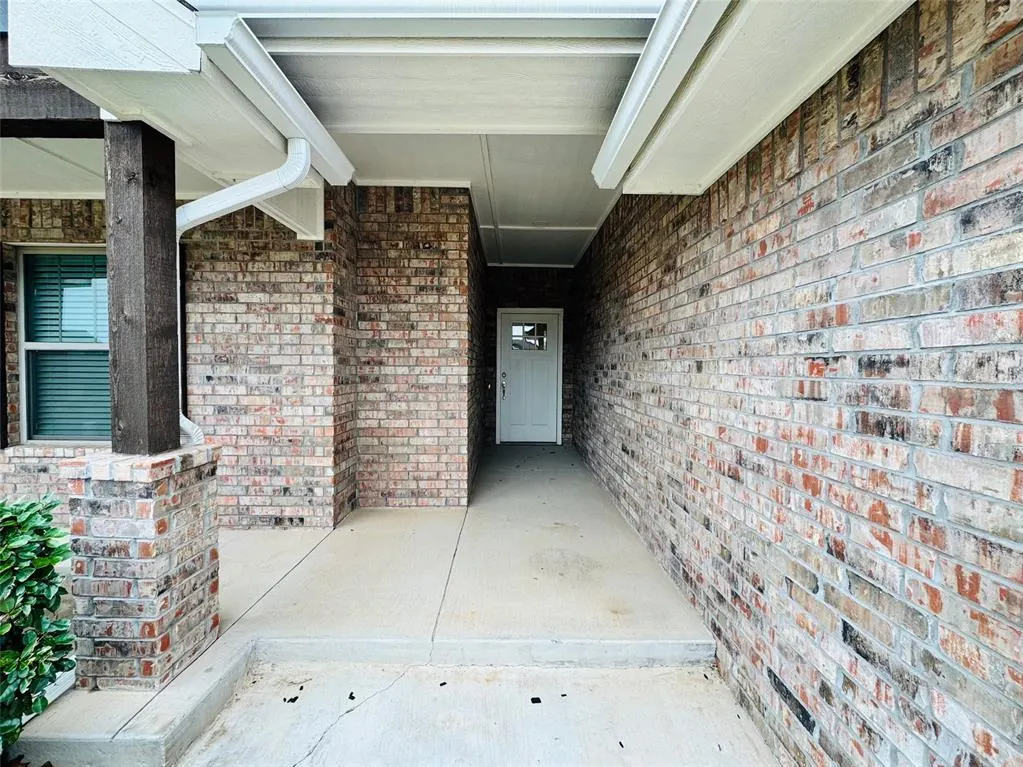 Photo 2 — 8332 Rainier Street, Edmond, OK 73034
