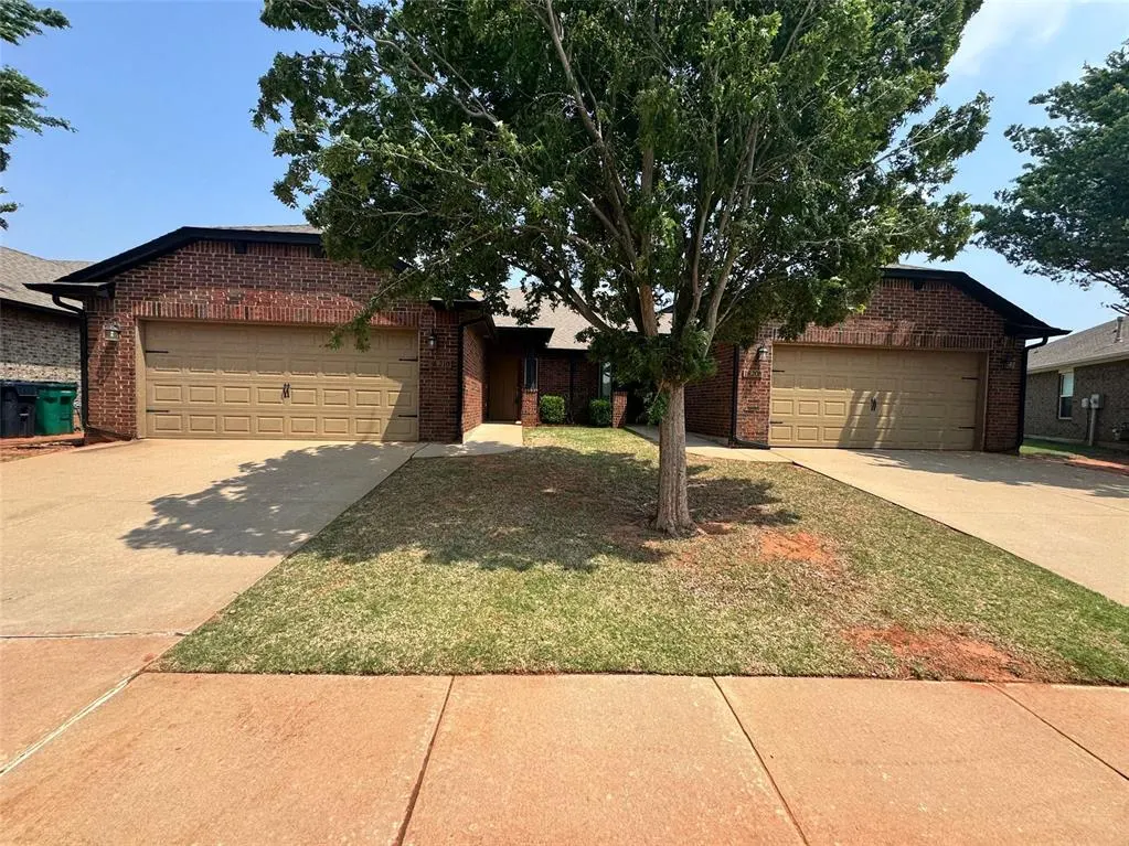 Front exterior — 18210 Manera Way, Edmond, OK 73012