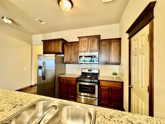 Photo 7 — 18210 Manera Way, Edmond, OK 73012