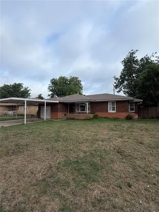 Sold home at 2221 SW 61st Street