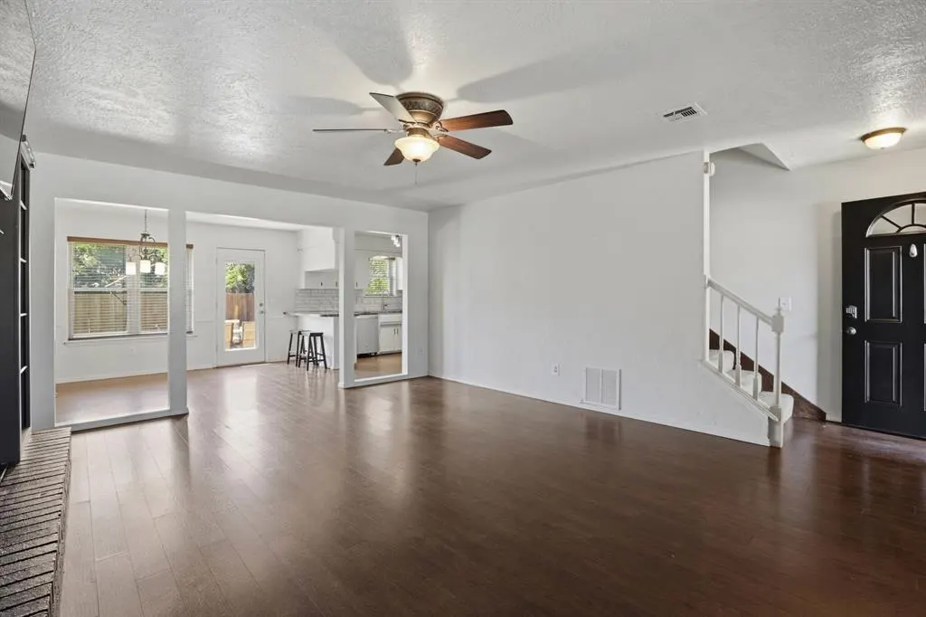 Photo 8 — 1525 Vulcan Circle, Edmond, OK 73003