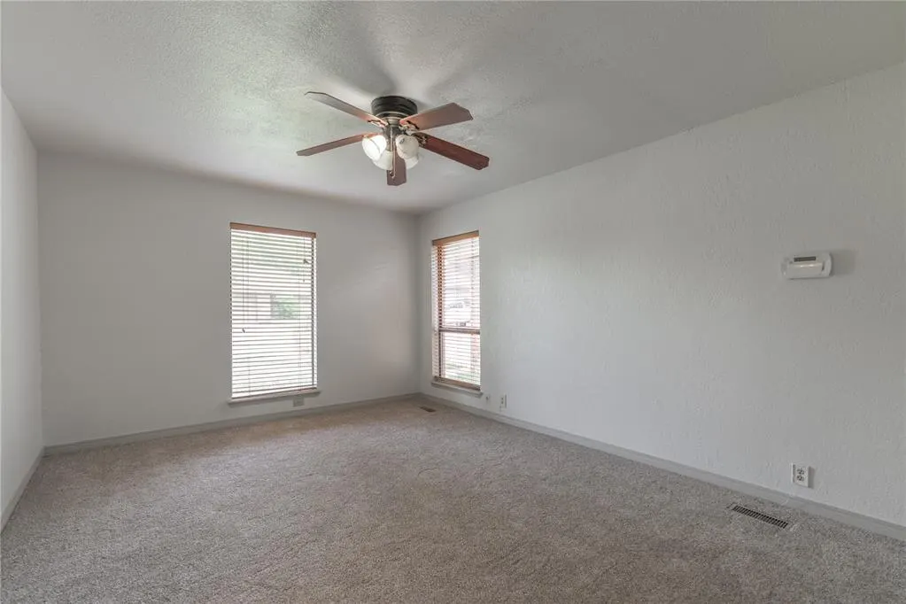 Photo 16 — 12521 Clarence Court, Oklahoma City, OK 73142