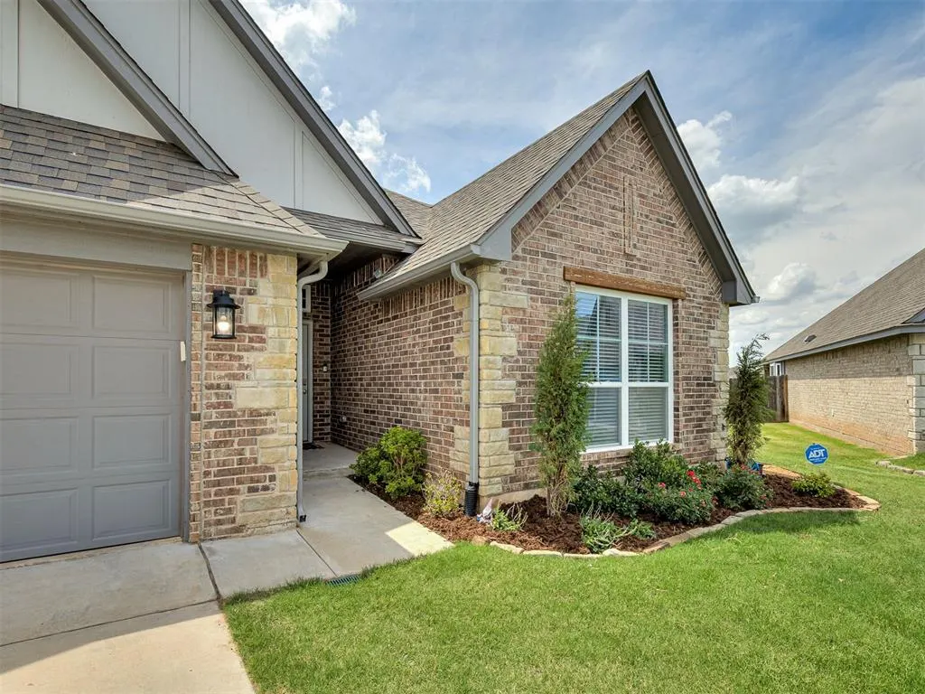 Photo 4 — 4224 NW 156th Court, Edmond, OK 73013