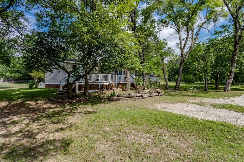 Photo 5 — 1710 N Ivey Lane, Tecumseh, OK 74873