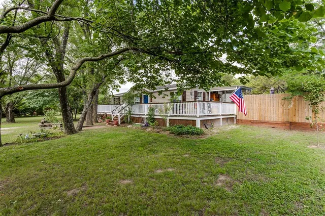 Photo 6 — 1710 N Ivey Lane, Tecumseh, OK 74873