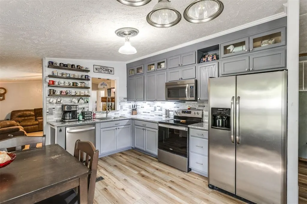 Photo 14 — 1710 N Ivey Lane, Tecumseh, OK 74873