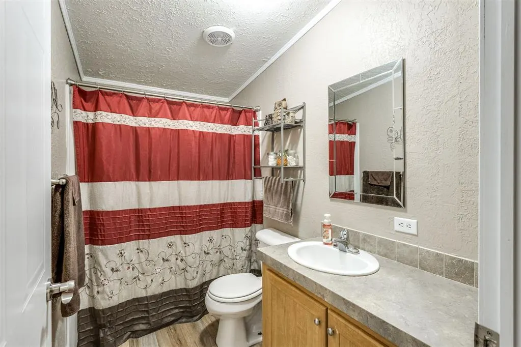 Photo 24 — 1710 N Ivey Lane, Tecumseh, OK 74873