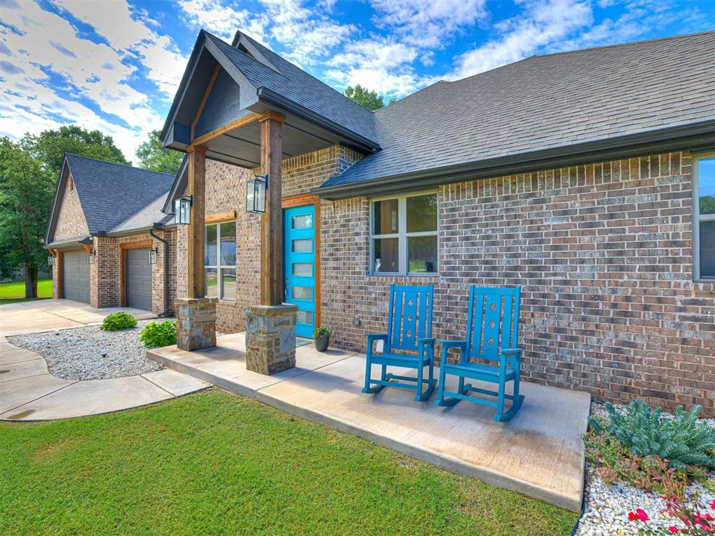 Photo 3 — 3407 Sandstone Point, Guthrie, OK 73044