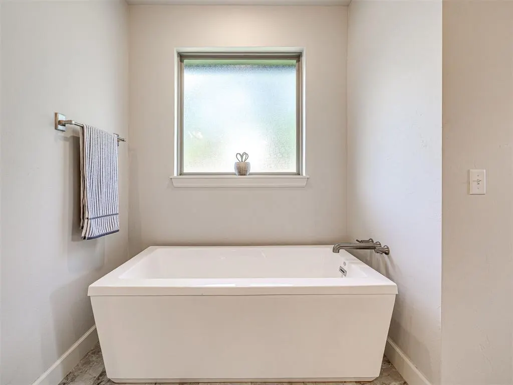 Photo 17 — 3407 Sandstone Point, Guthrie, OK 73044