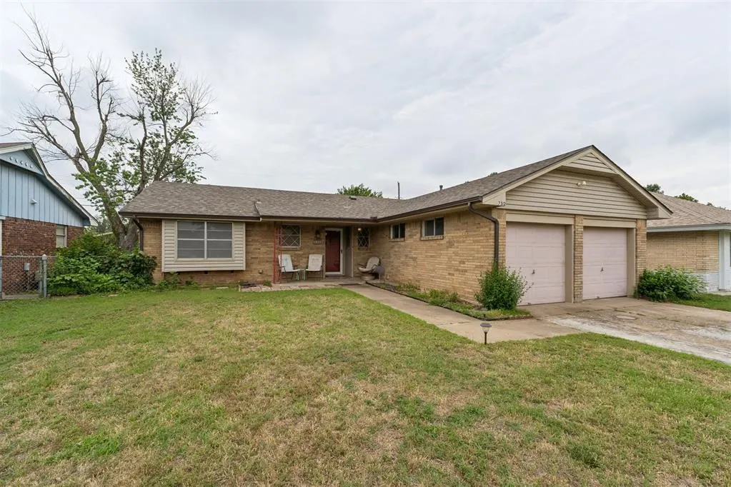 Front exterior — 7512 NW 26th Street, Bethany, OK 73008