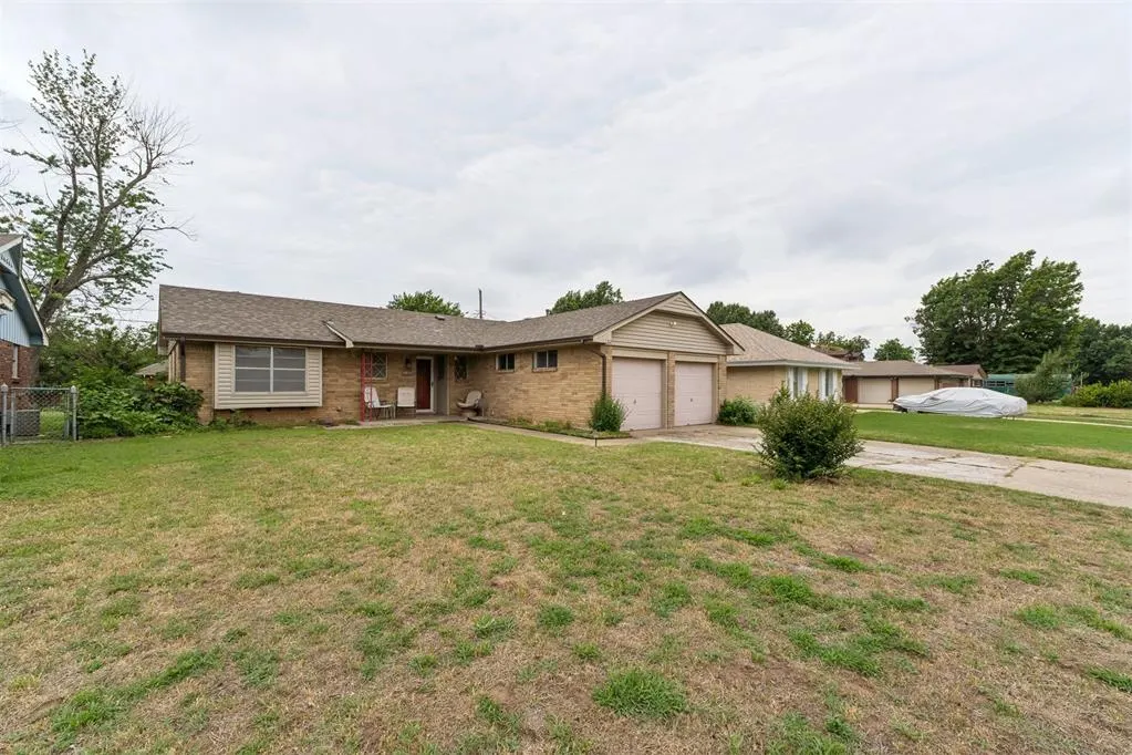Photo 4 — 7512 NW 26th Street, Bethany, OK 73008
