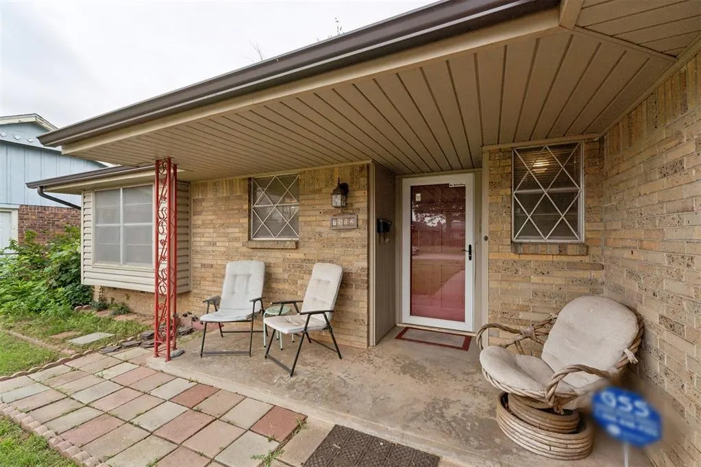 Photo 5 — 7512 NW 26th Street, Bethany, OK 73008