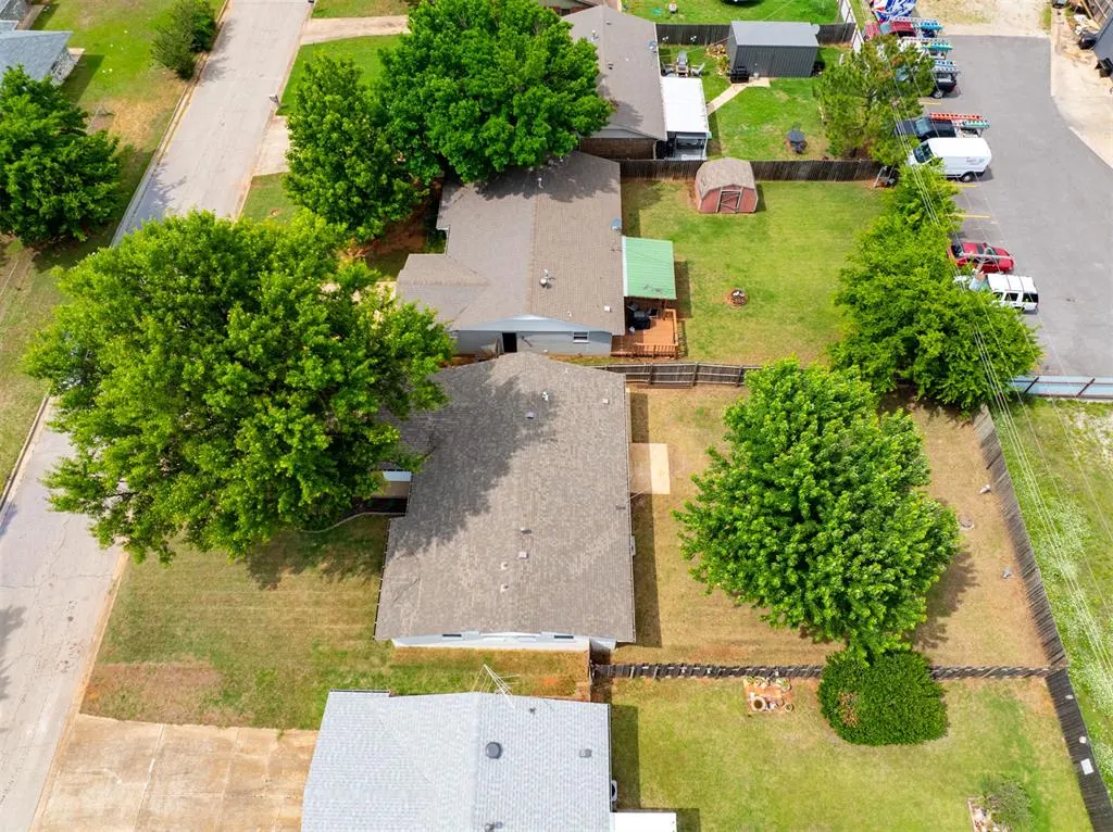 Photo 5 — 2303 N McKinley Avenue, Shawnee, OK 74804