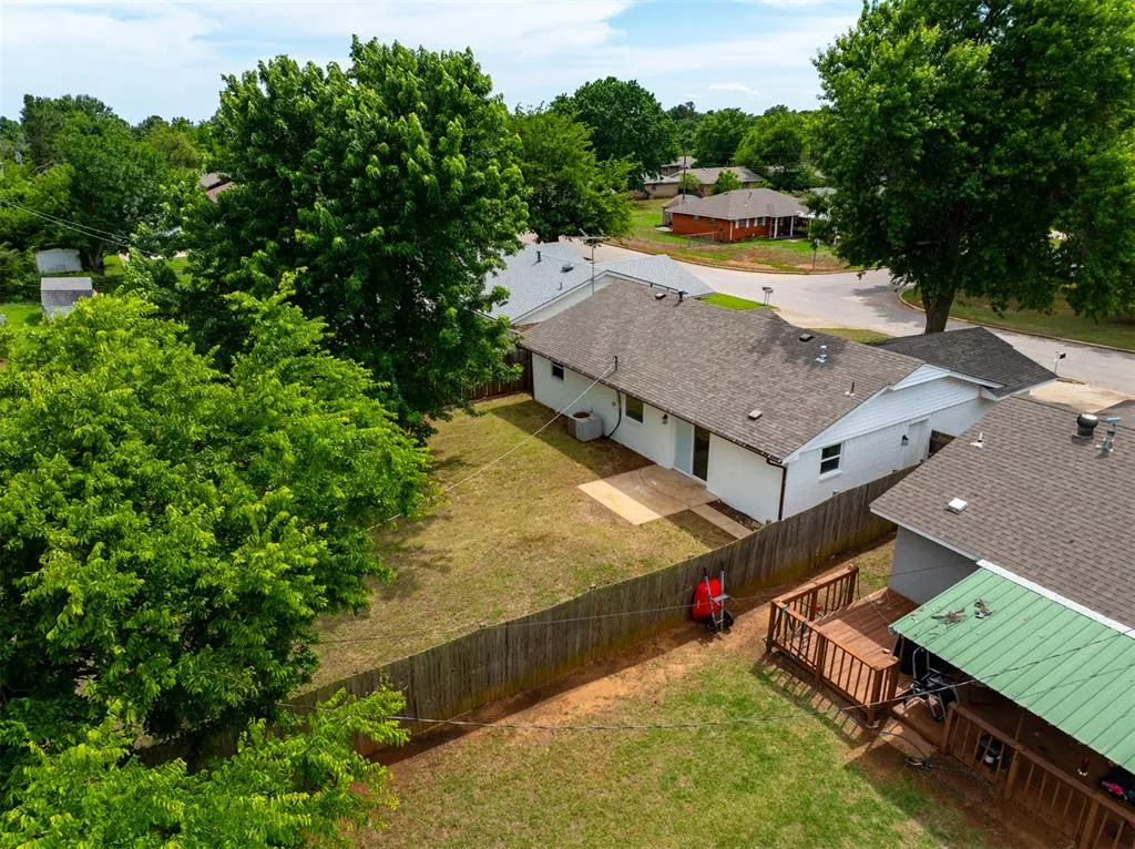 Photo 7 — 2303 N McKinley Avenue, Shawnee, OK 74804