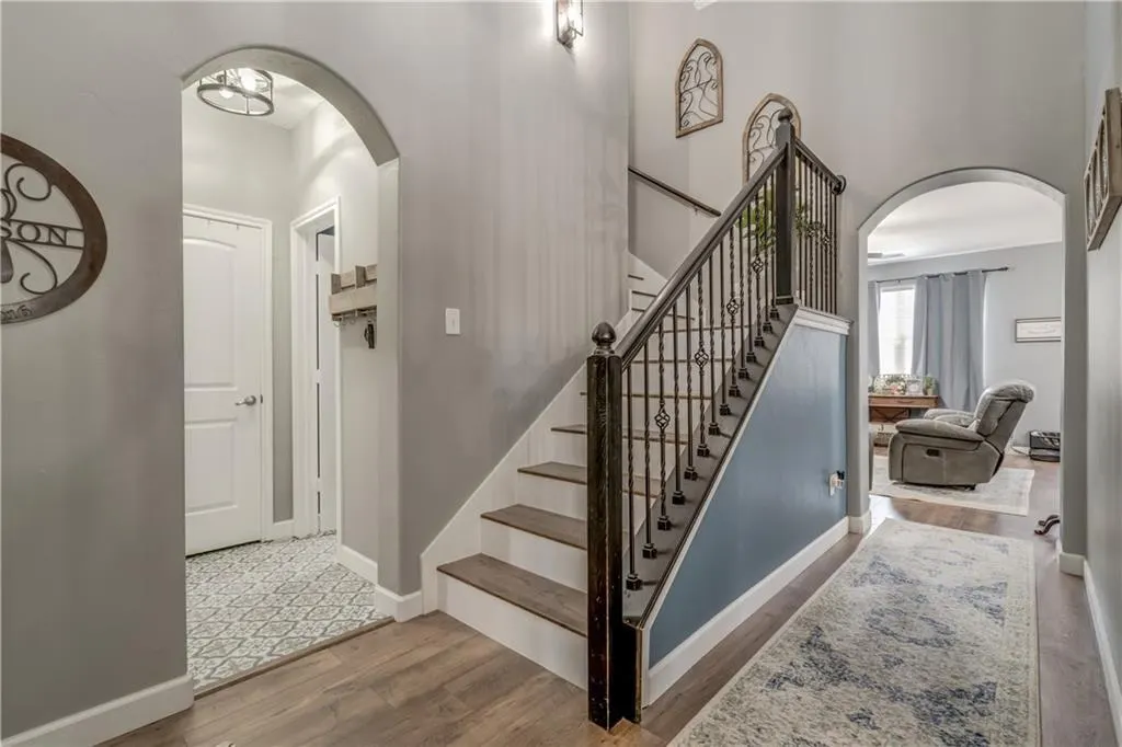 Photo 3 — 11008 SW 38th Circle, Mustang, OK 73064