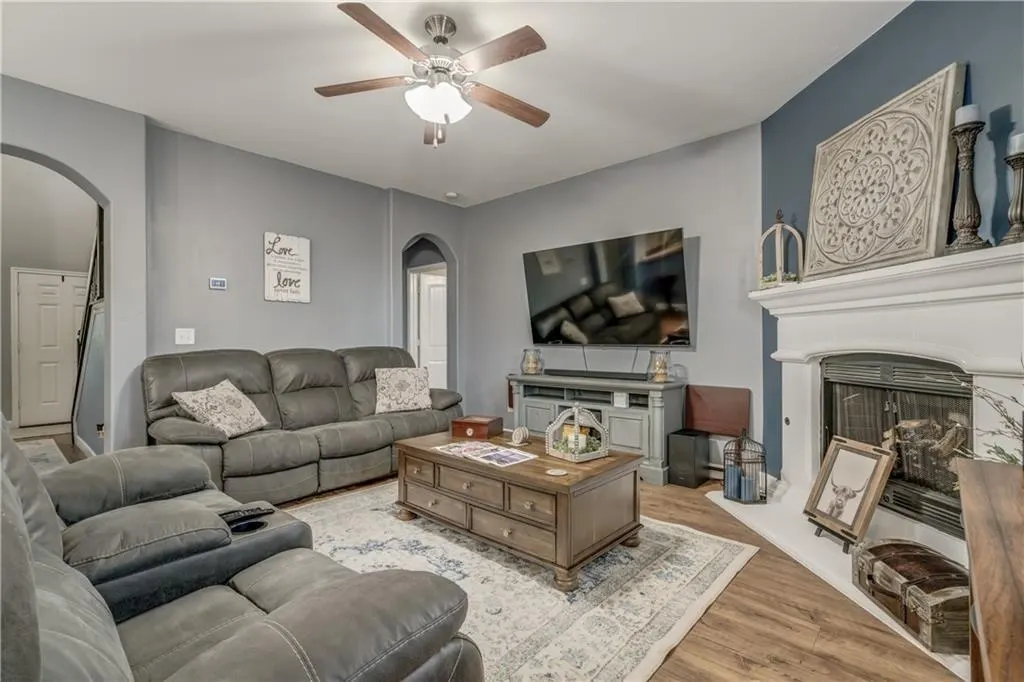 Photo 16 — 11008 SW 38th Circle, Mustang, OK 73064