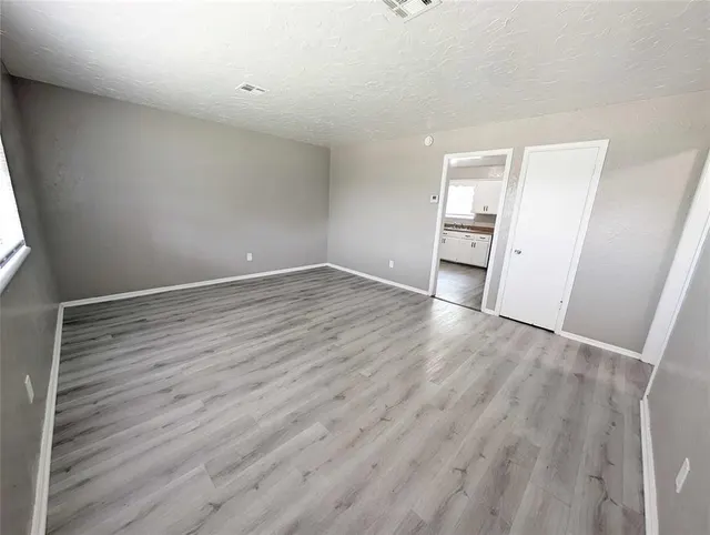 Photo 2 — 1025 Hoyt Avenue, Oklahoma City, OK 73114