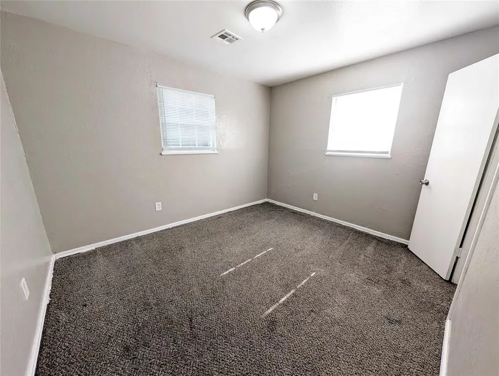 Photo 6 — 1025 Hoyt Avenue, Oklahoma City, OK 73114