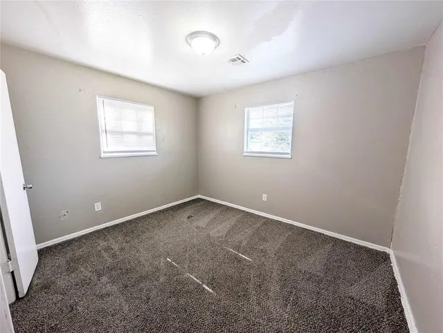Photo 7 — 1025 Hoyt Avenue, Oklahoma City, OK 73114