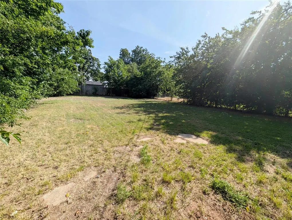 Photo 12 — 1025 Hoyt Avenue, Oklahoma City, OK 73114