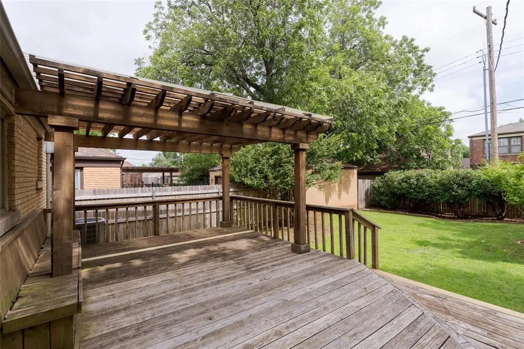 Photo 43 — 221 NW 35th Street, Oklahoma City, OK 73118