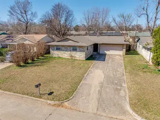 Sold home at 1525 McGregor Drive