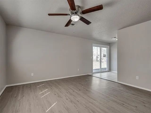Photo 3 — 1525 McGregor Drive, Midwest City, OK 73130