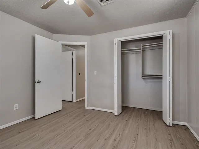 Photo 8 — 1525 McGregor Drive, Midwest City, OK 73130
