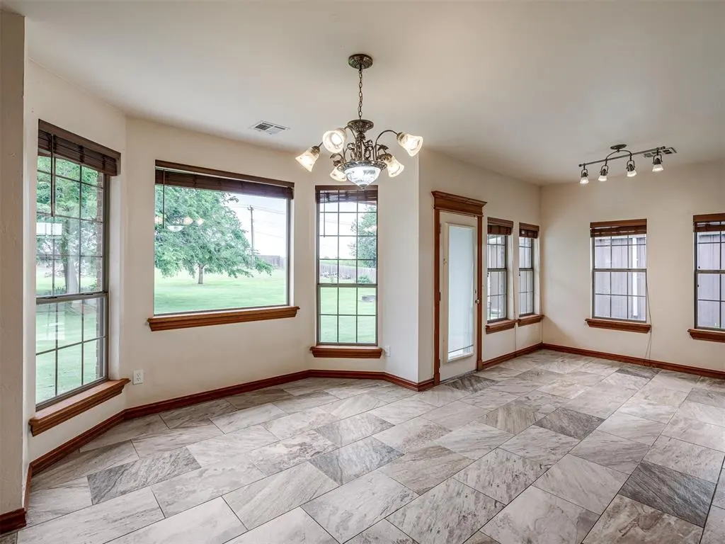 Photo 8 — 2413 E Karen Terrace, Mustang, OK 73064