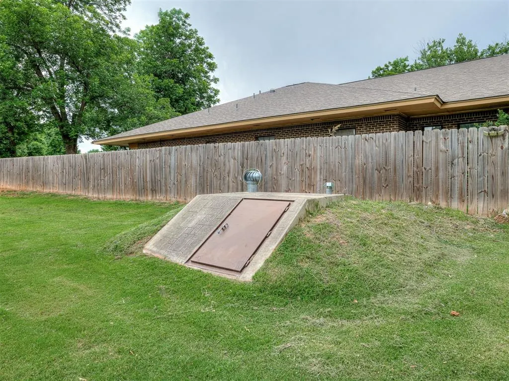 Photo 32 — 2413 E Karen Terrace, Mustang, OK 73064