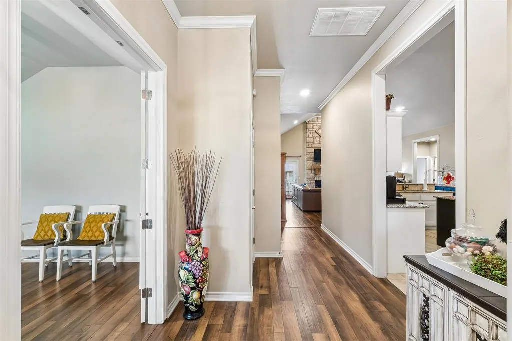 Photo 8 — 11321 NW 7th Street, Yukon, OK 73099