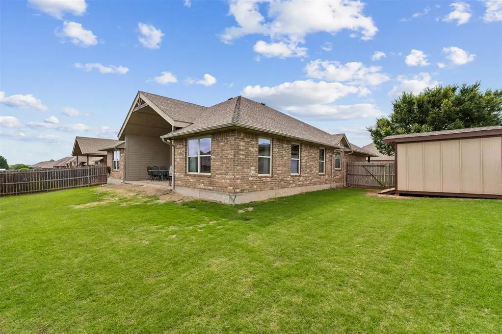 Photo 42 — 11321 NW 7th Street, Yukon, OK 73099